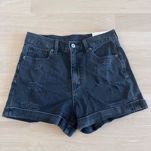 American Eagle Women’s Size 2 Faded Distressed Cuffed Black Mom Shorts NEW